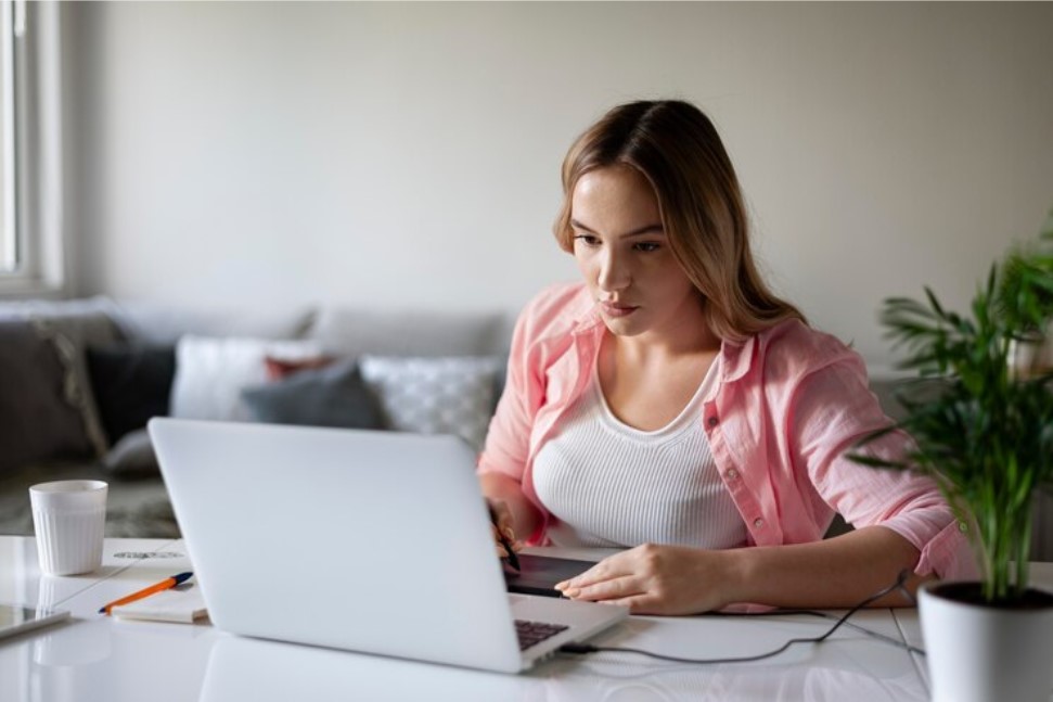 Aprende a ganar dinero por internet creando tu propia tienda